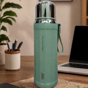 yimi premium insulated stainless steel vacuum flask with integrated cup & carry strap deep green– 630ml